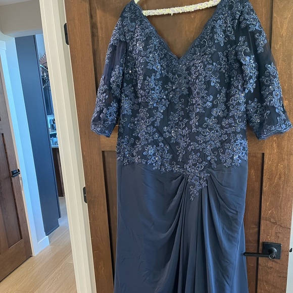 Mother of bride dress brand new never worn changed mind s 22 - Picture 1 of 4